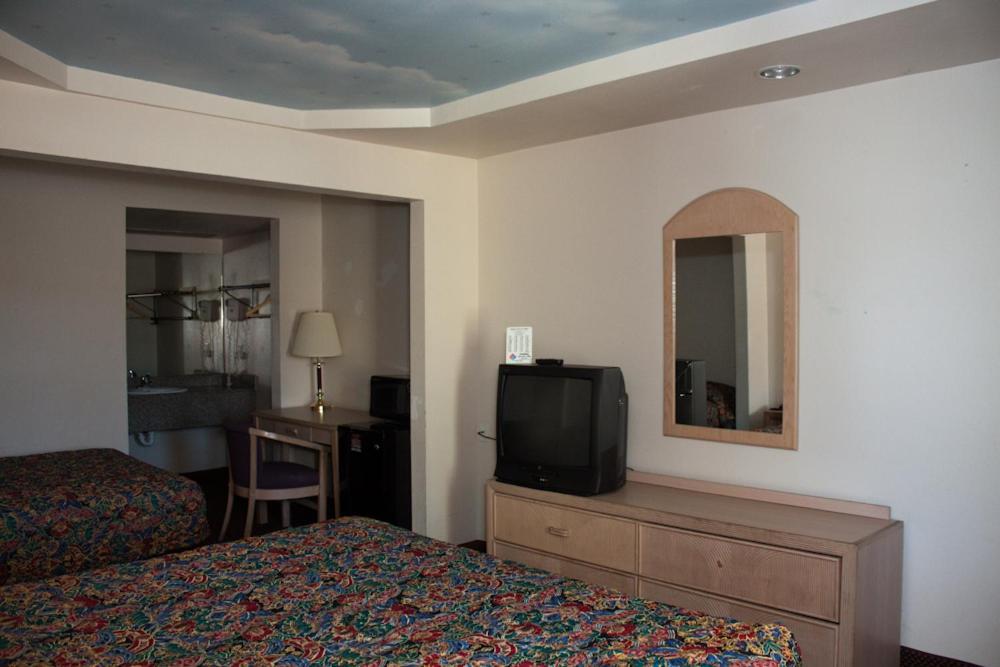 Luxury Inn And Suites Copperas Cove Room photo